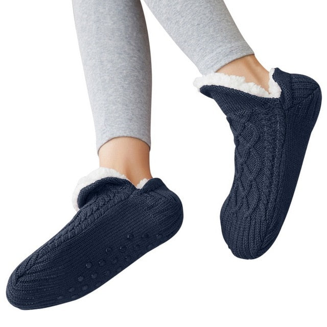 Women's Cable-Knit Fleece-Lined Slipper Socks with Non-Slip Grip